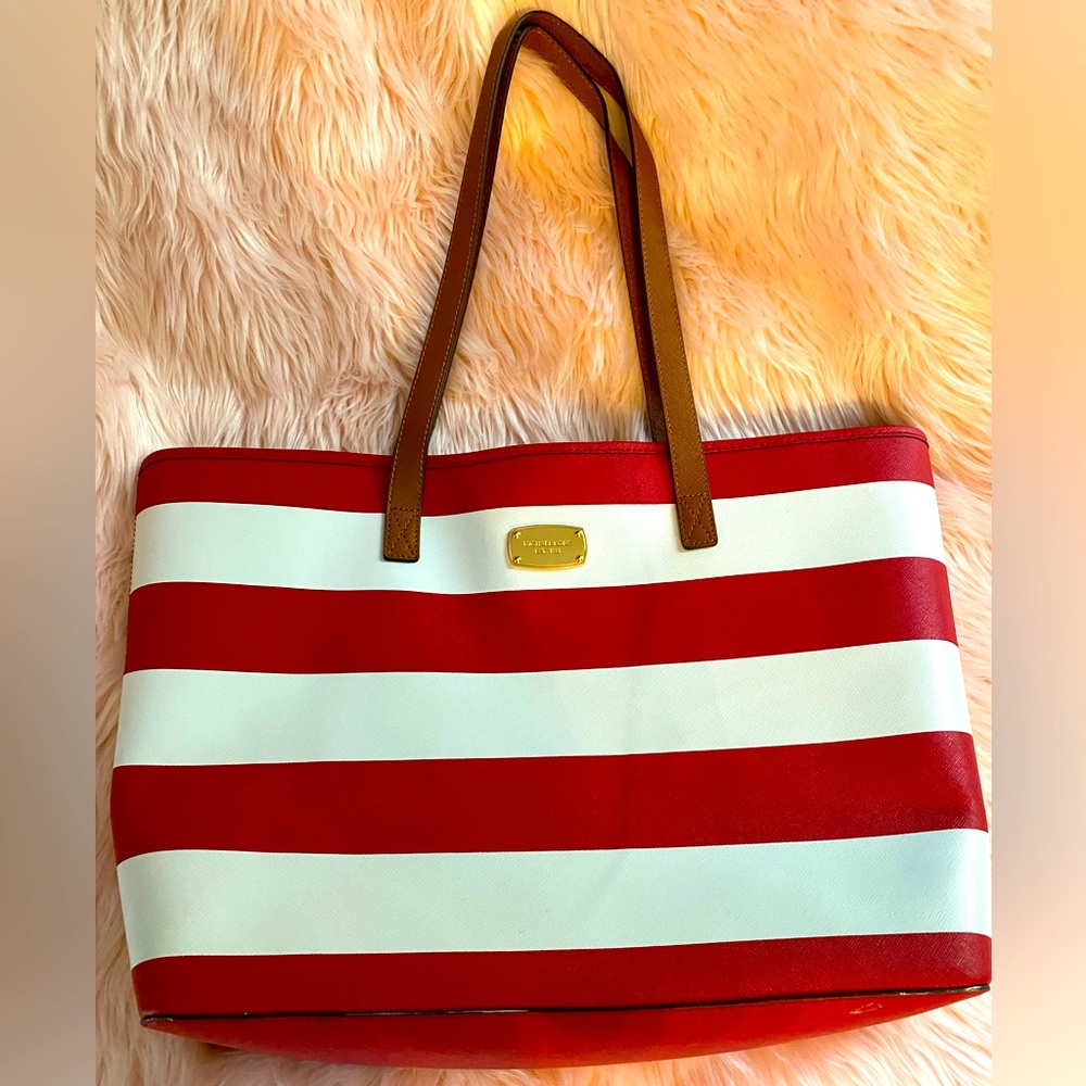 Michael Kors red & white stripped tote. This tote is XL in size.